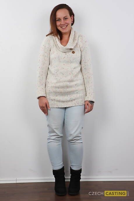 Czech Casting  pleased to share with you a free picture gallery with Jana demonstrating superb body