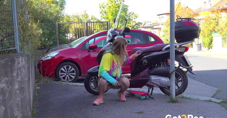 Got 2 Pee pleased to share with you a free xxx photo gallery with Chrissy Fox in golden shower action